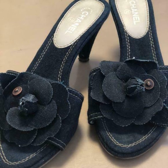 Chanel Camellia size women 6.5US